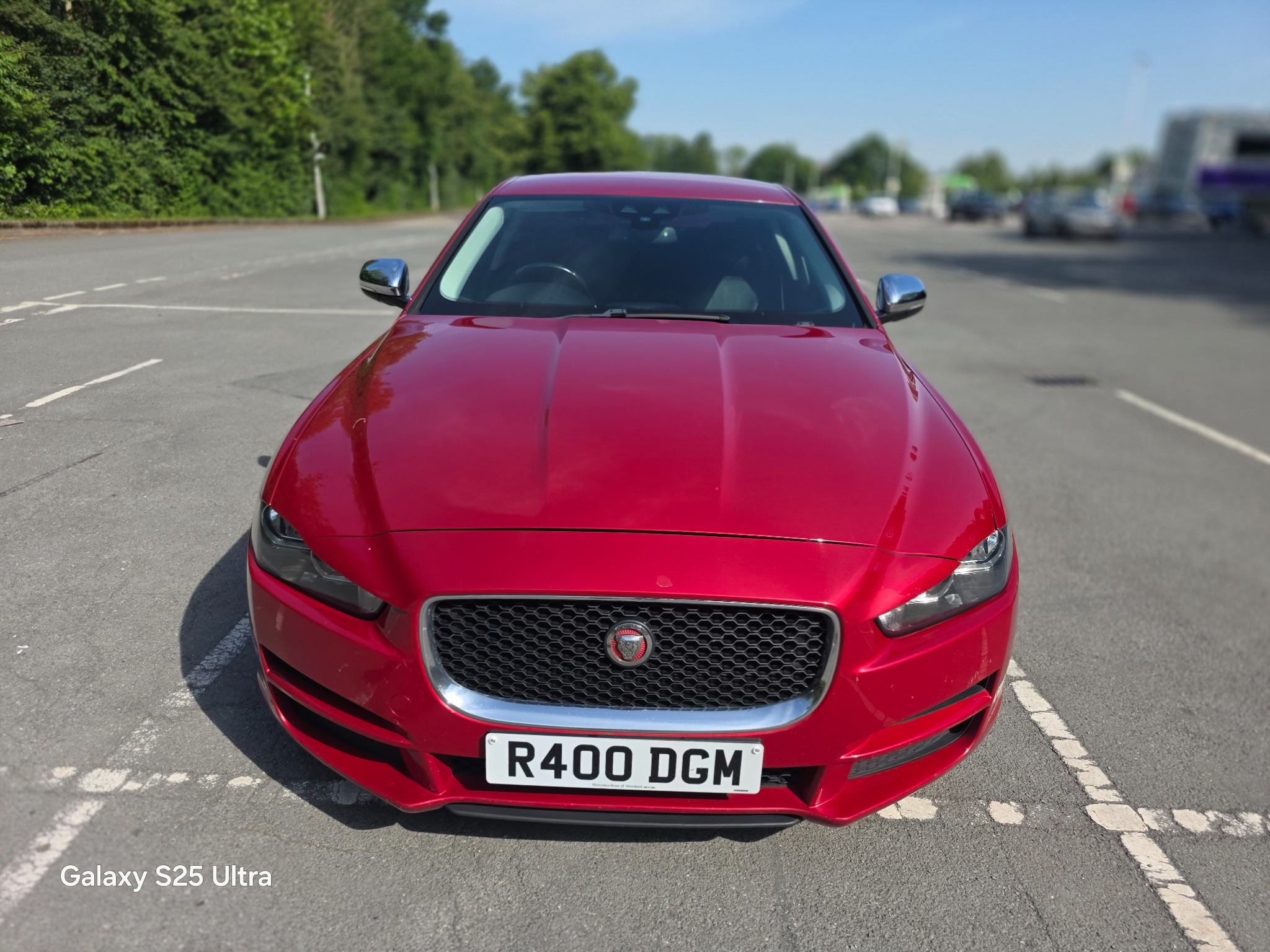 Jaguar XE photo 2