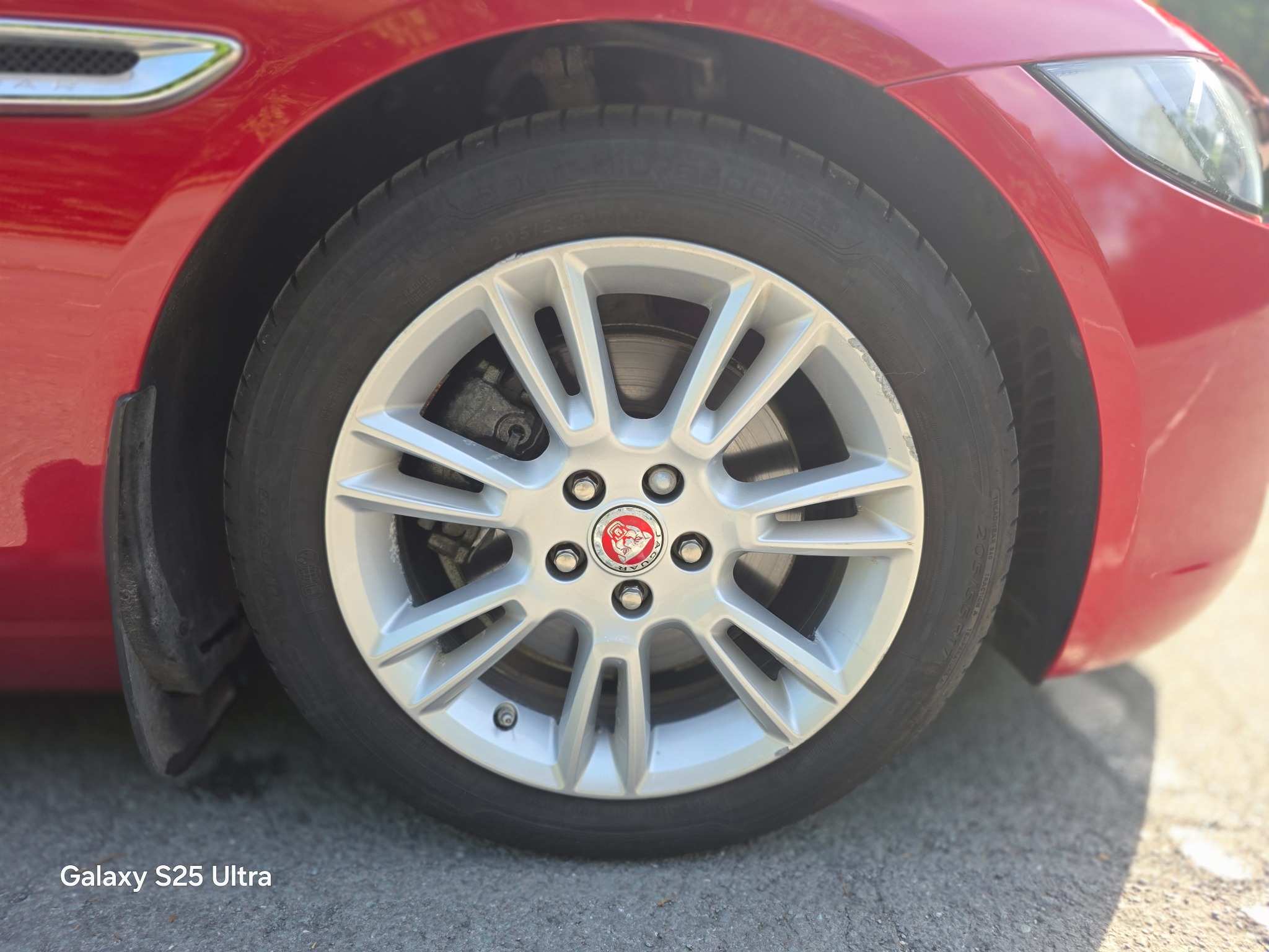 Jaguar XE photo 10