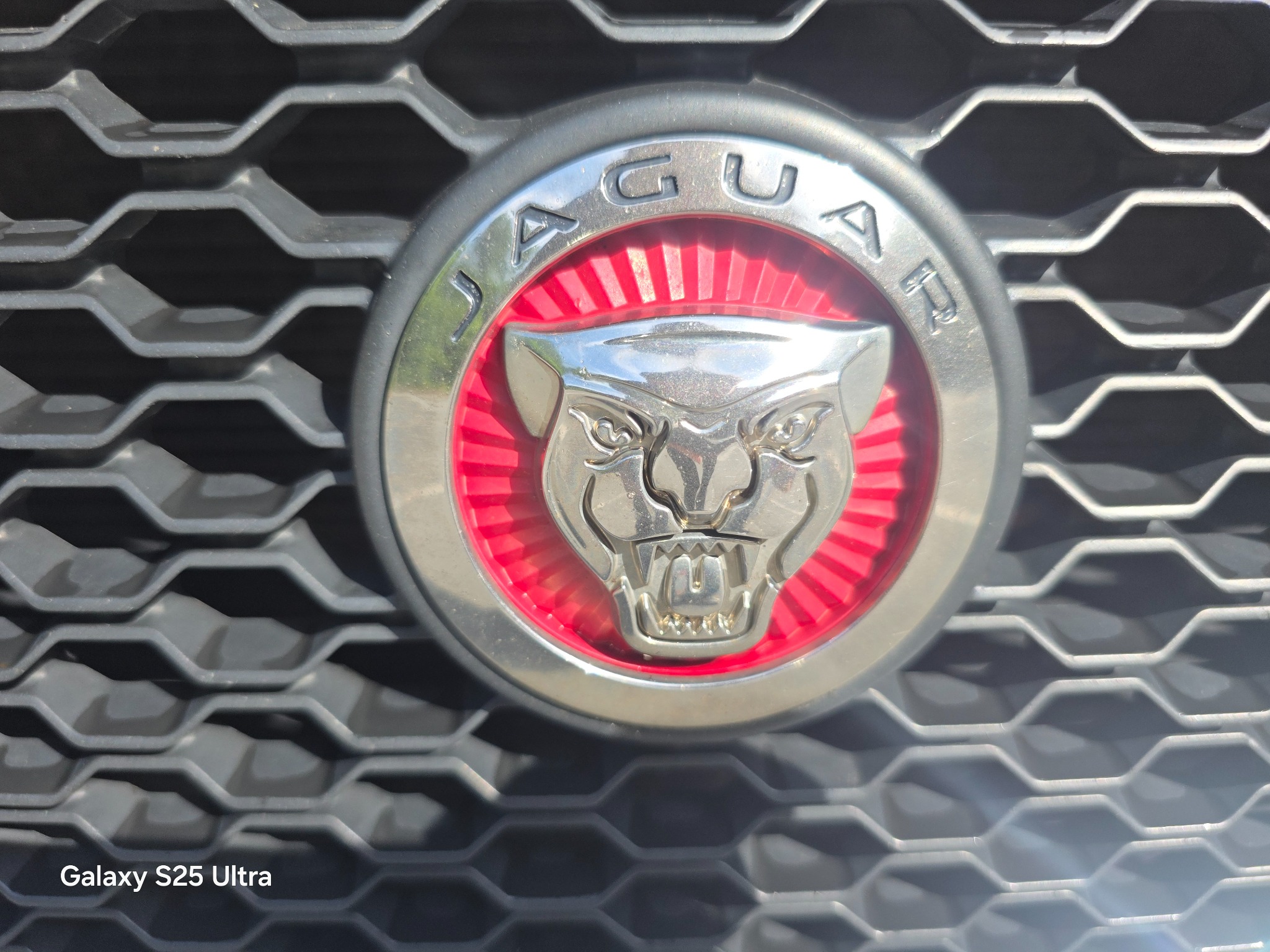 Jaguar XE photo 11