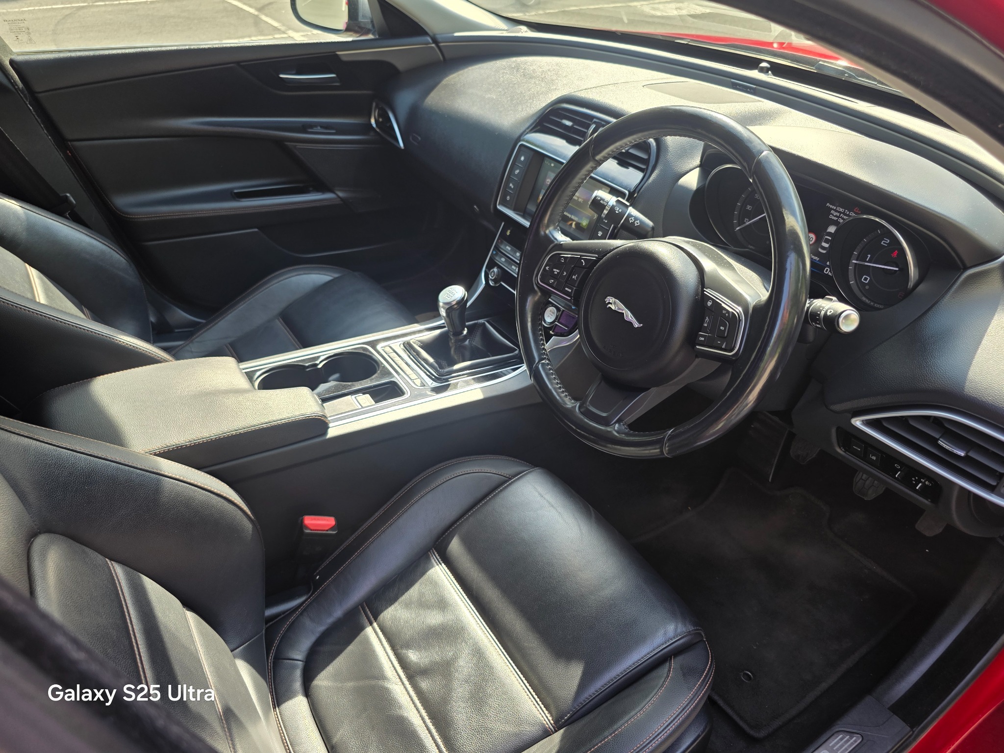 Jaguar XE photo 18