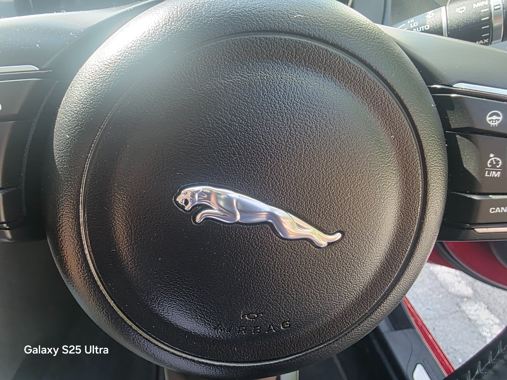 Jaguar XE photo 19
